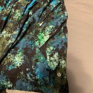 Lululemon size l
